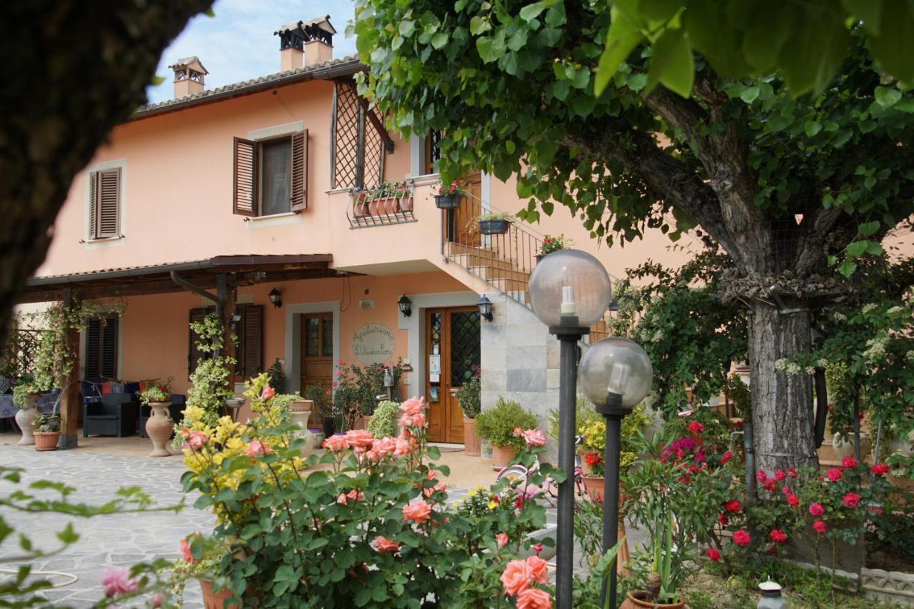Agriturismo L'Ulivo In Fiore Spoleto Exterior foto